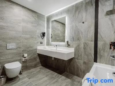 Best Western Plus Batumi - 61
