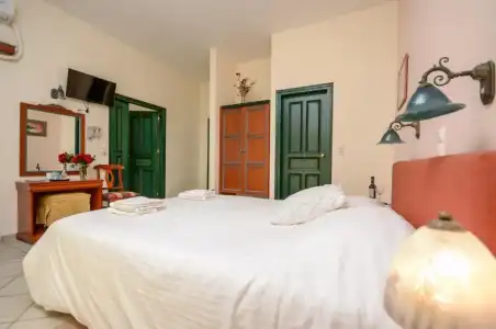HORA SUITES - 42