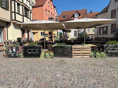 La Flamme Wertheim Garni - 10