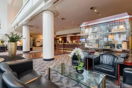 Plaza Premium Darmstadt - 43