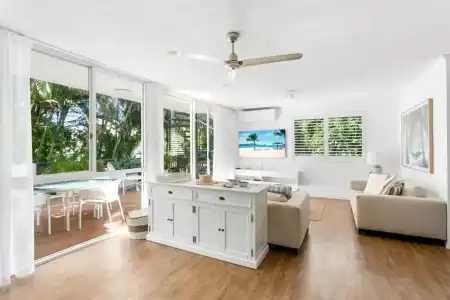 Noosa Tropicana - 34