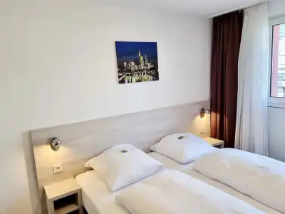 Adler Frankfurt - 36
