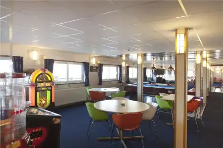 Botel - 14