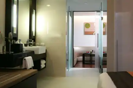 Radisson Suites Bangkok Sukhumvit - 49