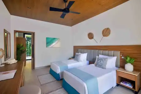 Anantara World Islands Resort - 42