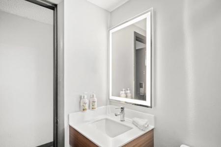 Microtel Inn & Suites by Wyndham Lexington - 8