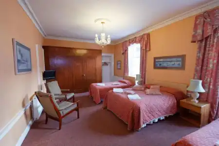 Averon Guest House - 24