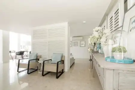 First Choice Suites by the Sea - 9