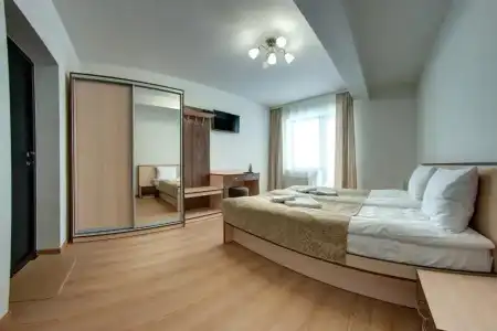 Dolyna Gir - 31