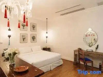 At Niman Conceptual Home - 44