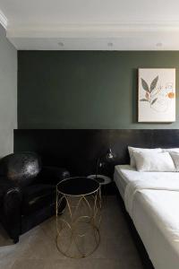 Residence Suites - 77