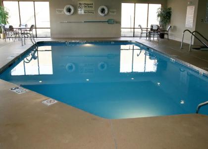 Hampton Inn Milwaukee-Northwest - 12