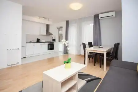 Maple Tree Apartments - 72