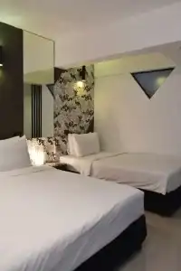 Loyy - Hostel - 79