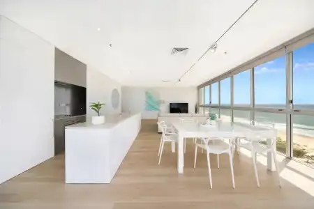 ULTIQA Air On Broadbeach - 76
