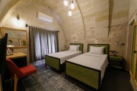 The Niche Cave - 130