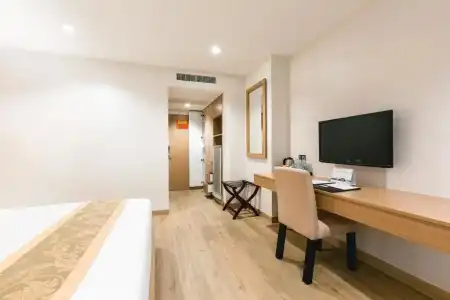 Adelphi Pattaya - 56