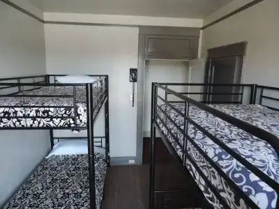 Gardner & Hostel - 6