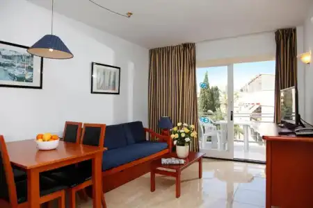 Suites Roc Portonova - 45