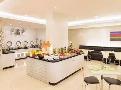 ibis Bangkok Sathorn - 8