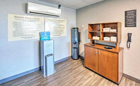 Hampton Inn by Hilton Ottawa - 39