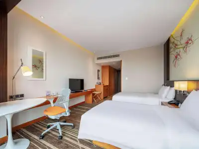 Hilton Garden Inn Chengdu Huayang - 2