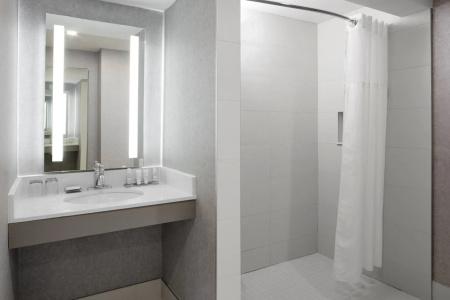 Montreal Marriott Chateau Champlain - 7