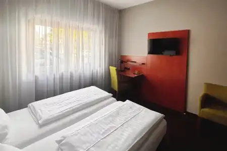 Garner Stuttgart - Zuffenhausen by IHG - 99