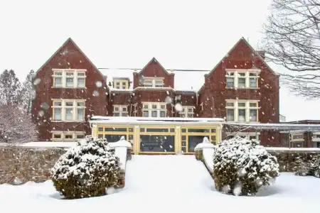 Wilburton Inn - 283