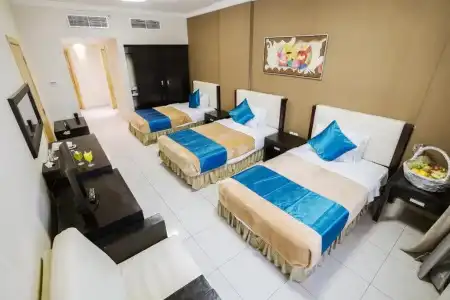 Crystal Plaza - 26