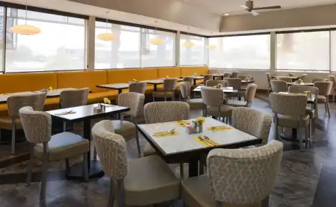 Royal Sun & Suites - 32