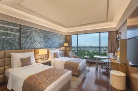 The Leela Ambience Convention Delhi - 37