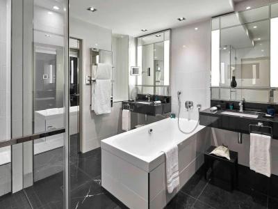 Sofitel Frankfurt Opera - 9
