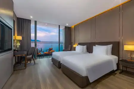 Le Sands Oceanfront Danang - 2