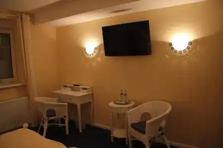 Hotel-Restaurant Holsteiner Hof - 17