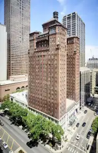 Warwick Allerton - Chicago - 13