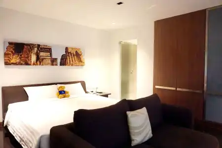 S33 Compact - 27