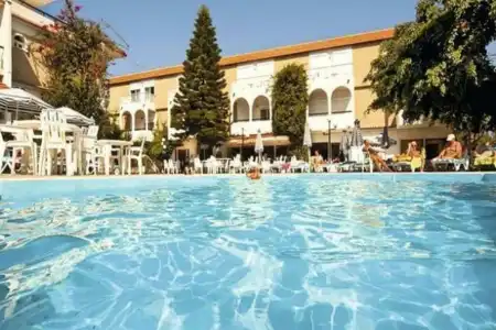 Kassandra Family Apart& SPA - 11