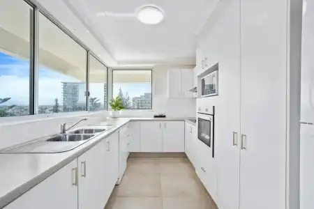 Baronnet Apartments - 241