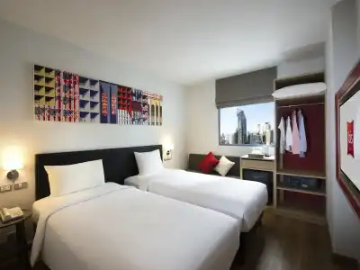 Oakwood Suites Bangkok - 3