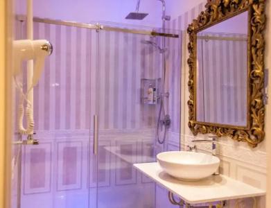 Impero Vaticano Suites Guest House - 191