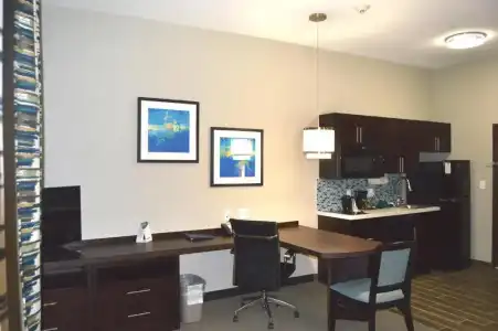 MainStay Suites Midland - 8
