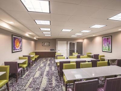 La Quinta Inn & Suites Flagstaff - 15
