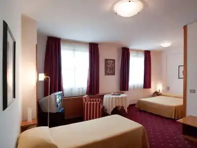 Perusia - 36