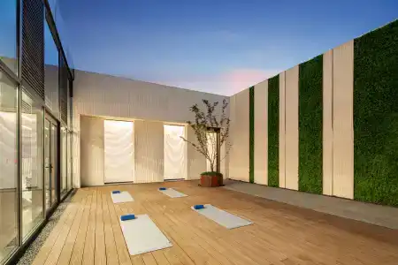 HUALUXE Shanghai Changfeng Park by IHG - 23