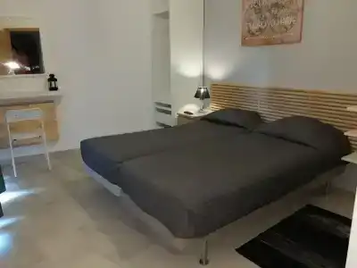 C10 - Lagos Center Apartment - 36