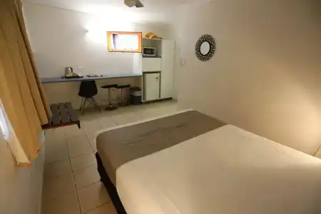 Tropic Coast Motel - 140