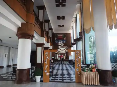 Welcome Plaza - 23