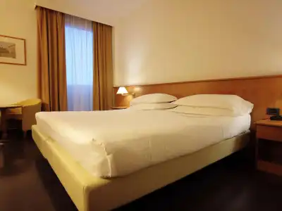 Best Western Park - 5