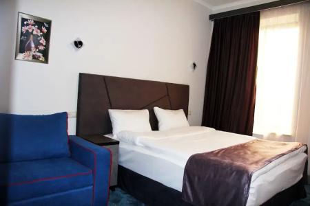 NICE & Tours - 4